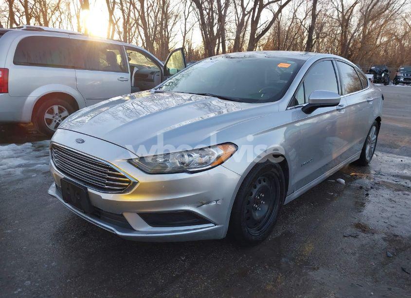 Photo 2 of 2018 Ford Fusion SE HYBRID (VIN 3FA6P0LU4JR269064)