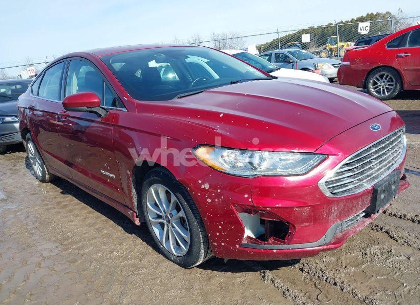 2019 Ford Fusion HYBRID SE (VIN 3FA6P0LU4KR101412) main photo