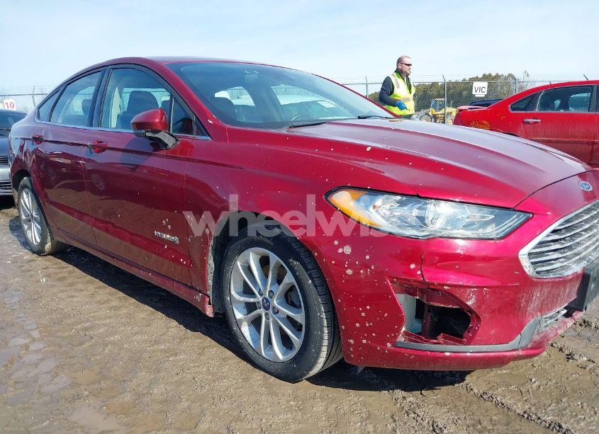 Photo 17 of 2019 Ford Fusion HYBRID SE (VIN 3FA6P0LU4KR101412)