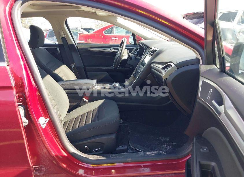 Photo 5 of 2019 Ford Fusion HYBRID SE (VIN 3FA6P0LU4KR101412)