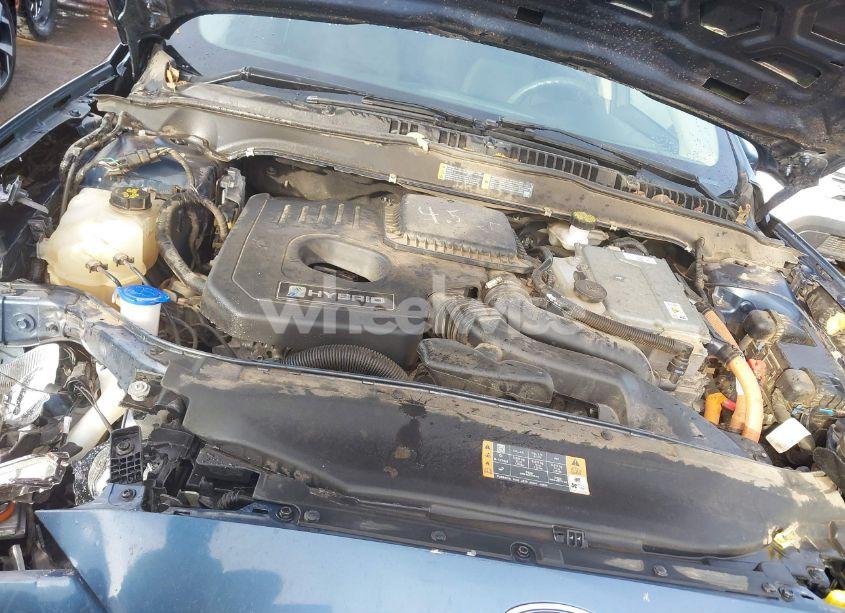 Photo 10 of 2019 Ford Fusion HYBRID SE (VIN 3FA6P0LU4KR156734)