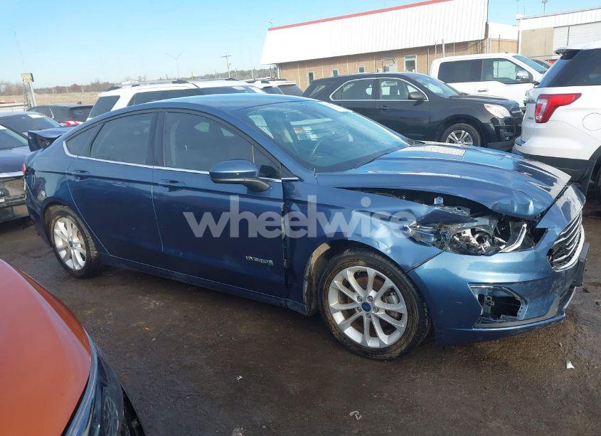 Photo 13 of 2019 Ford Fusion HYBRID SE (VIN 3FA6P0LU4KR156734)