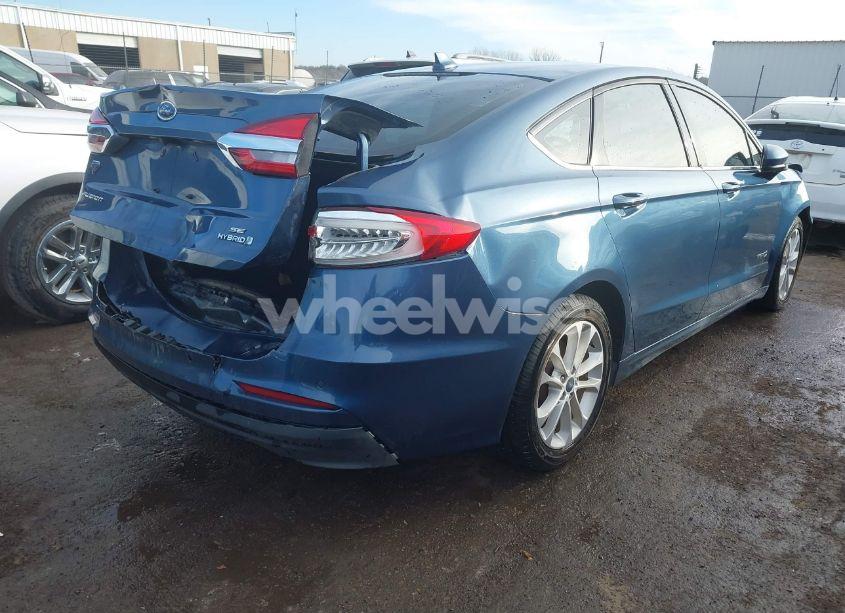 Photo 4 of 2019 Ford Fusion HYBRID SE (VIN 3FA6P0LU4KR156734)