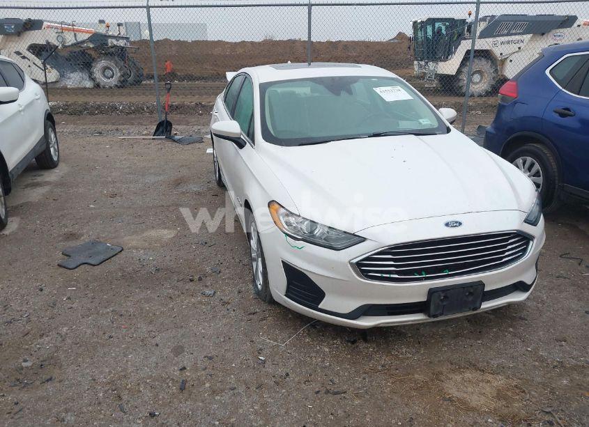 2019 Ford Fusion HYBRID SE (VIN 3FA6P0LU4KR187398) main photo