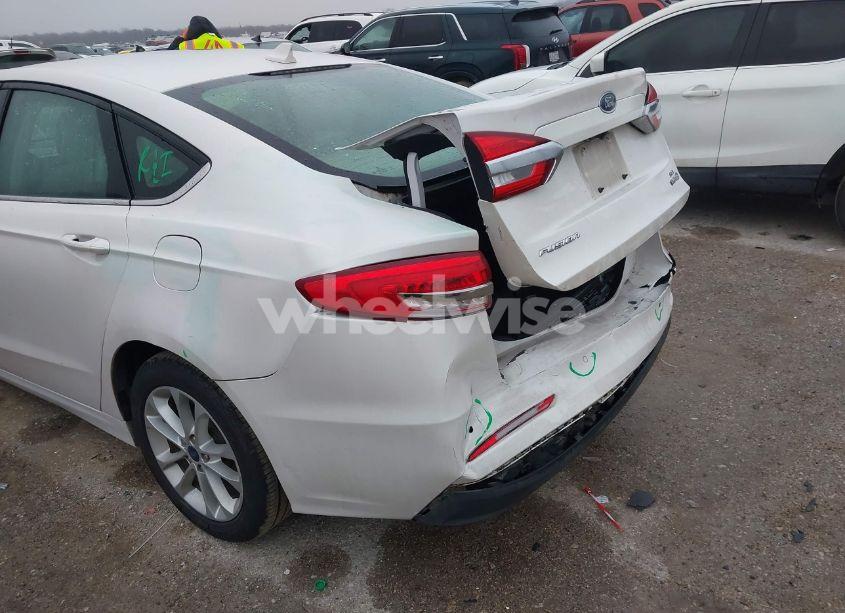 Photo 17 of 2019 Ford Fusion HYBRID SE (VIN 3FA6P0LU4KR187398)