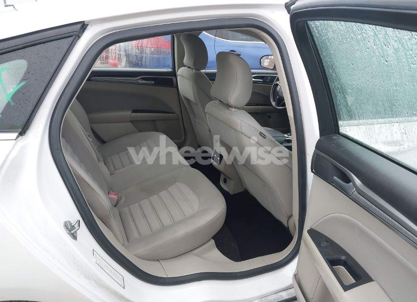 Photo 8 of 2019 Ford Fusion HYBRID SE (VIN 3FA6P0LU4KR187398)