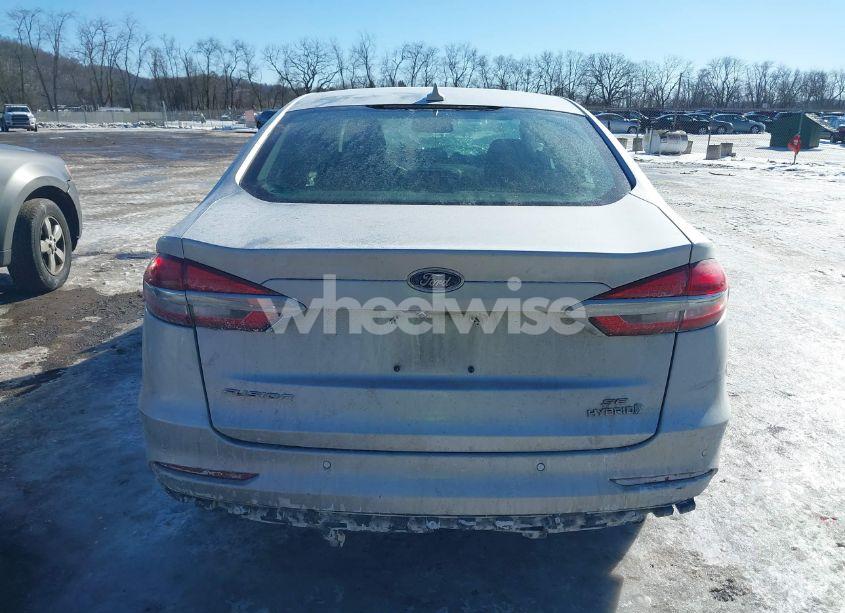Photo 17 of 2019 Ford Fusion HYBRID SE (VIN 3FA6P0LU4KR225597)
