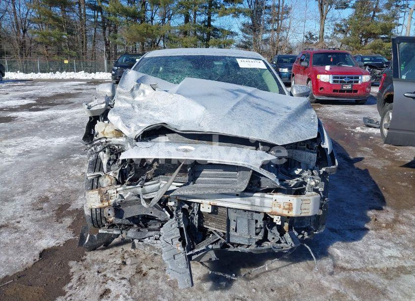 Photo 6 of 2019 Ford Fusion HYBRID SE (VIN 3FA6P0LU4KR225597)