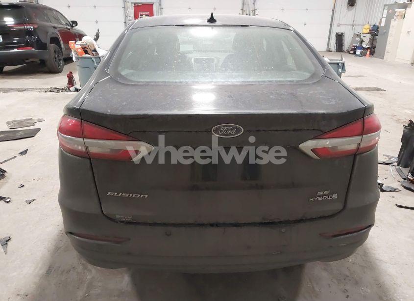 Photo 15 of 2019 Ford Fusion HYBRID SE (VIN 3FA6P0LU4KR237071)