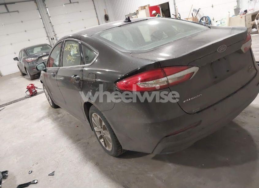 Photo 3 of 2019 Ford Fusion HYBRID SE (VIN 3FA6P0LU4KR237071)