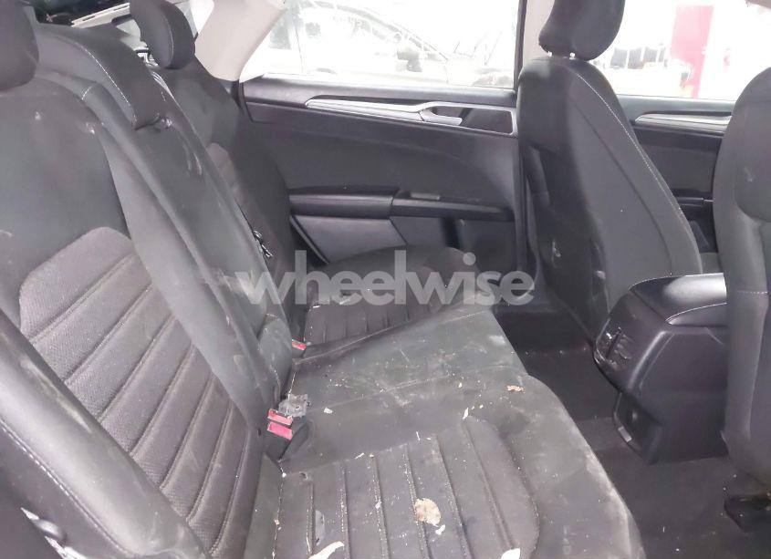 Photo 8 of 2019 Ford Fusion HYBRID SE (VIN 3FA6P0LU4KR237071)