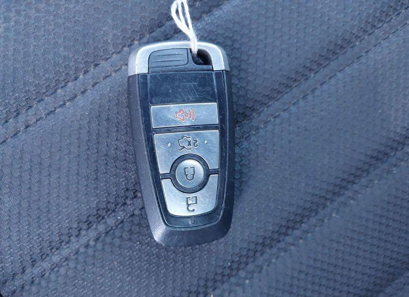 Photo 11 of 2019 Ford Fusion HYBRID SE (VIN 3FA6P0LU4KR262147)