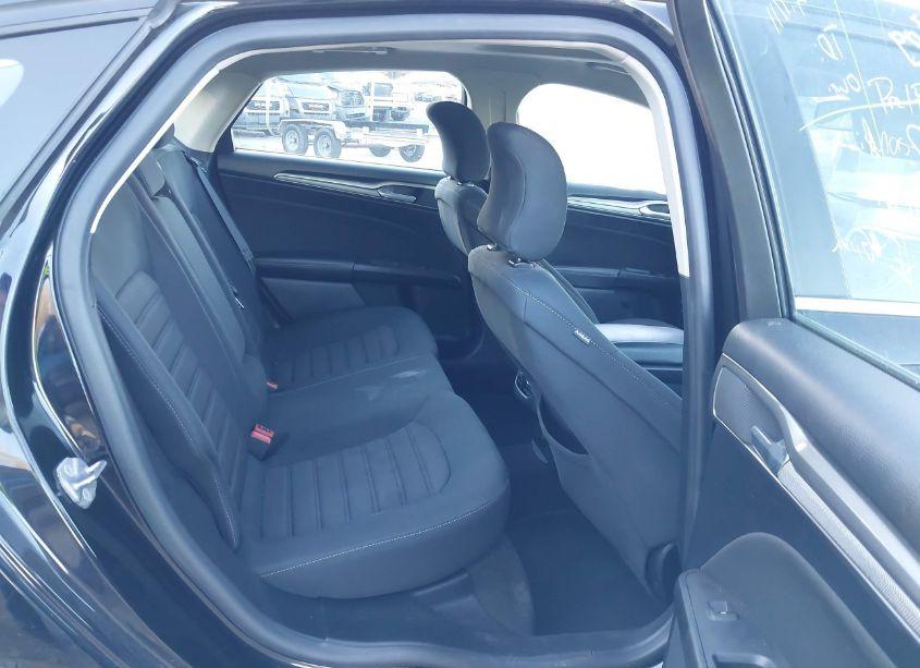 Photo 8 of 2019 Ford Fusion HYBRID SE (VIN 3FA6P0LU4KR262147)