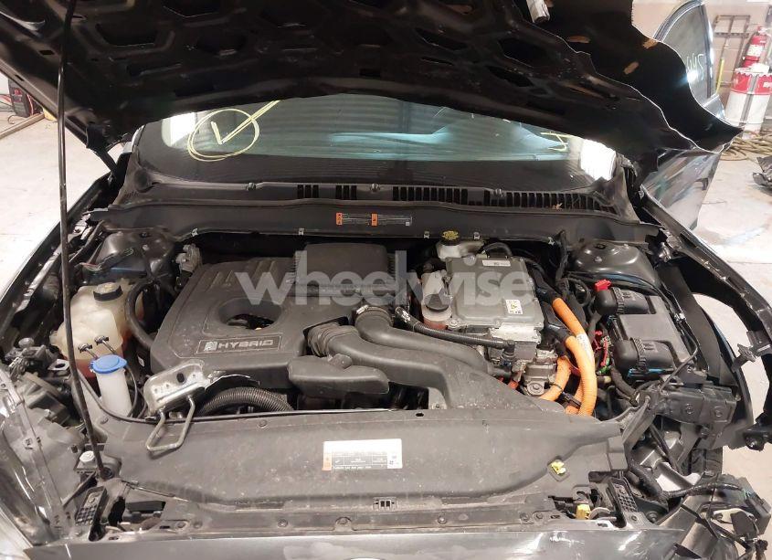 Photo 10 of 2020 Ford Fusion HYBRID SE (VIN 3FA6P0LU4LR118809)