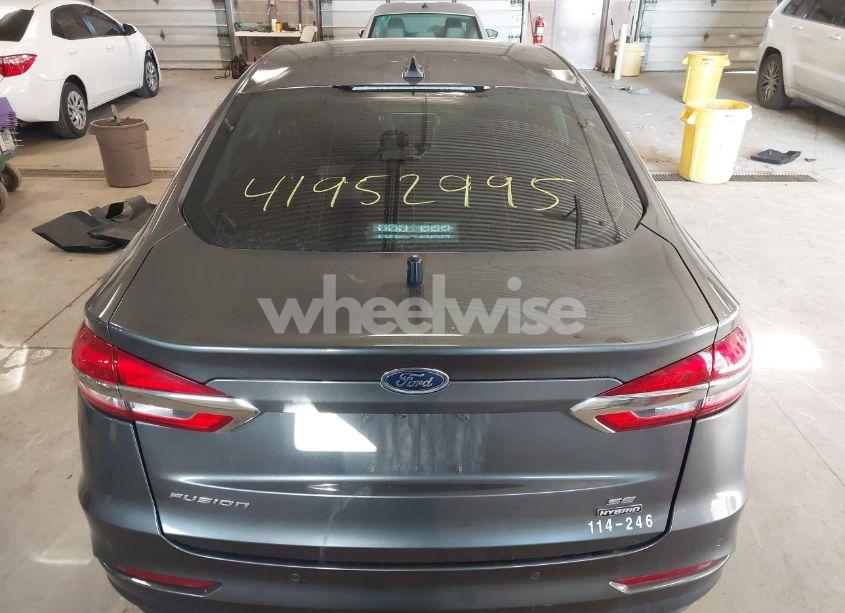 Photo 17 of 2020 Ford Fusion HYBRID SE (VIN 3FA6P0LU4LR118809)