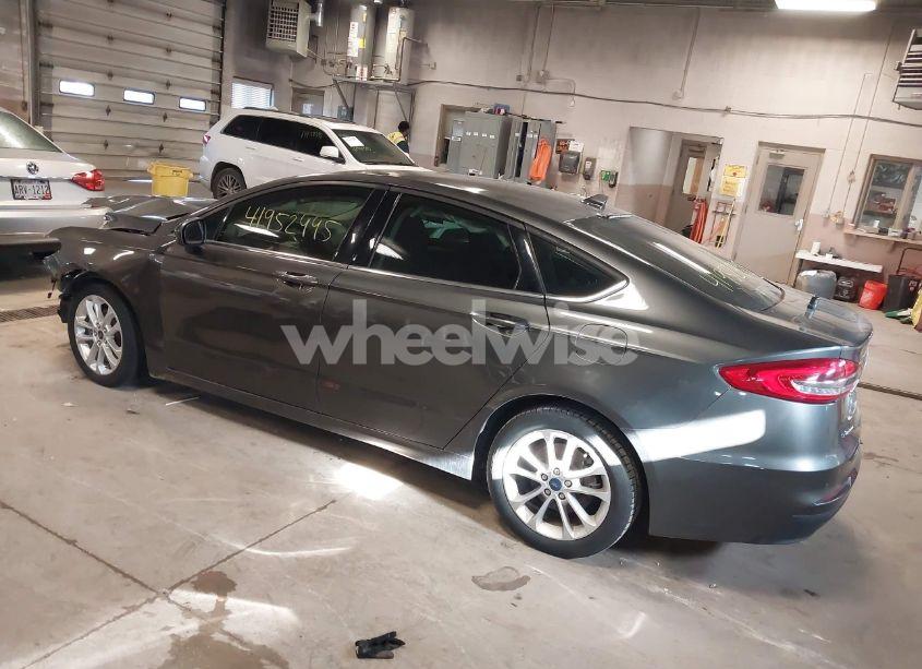 Photo 3 of 2020 Ford Fusion HYBRID SE (VIN 3FA6P0LU4LR118809)