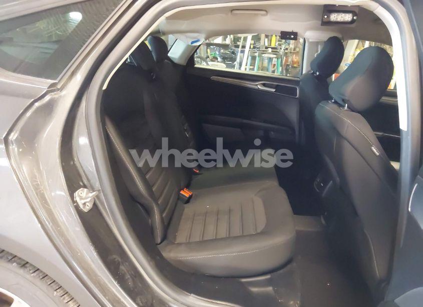 Photo 8 of 2020 Ford Fusion HYBRID SE (VIN 3FA6P0LU4LR118809)