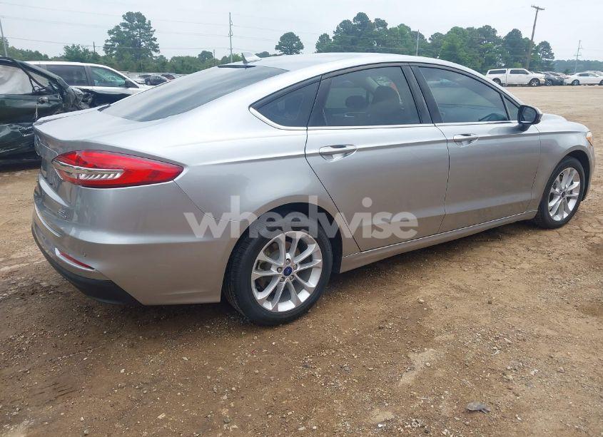 Photo 4 of 2020 Ford Fusion HYBRID SE (VIN 3FA6P0LU4LR148070)