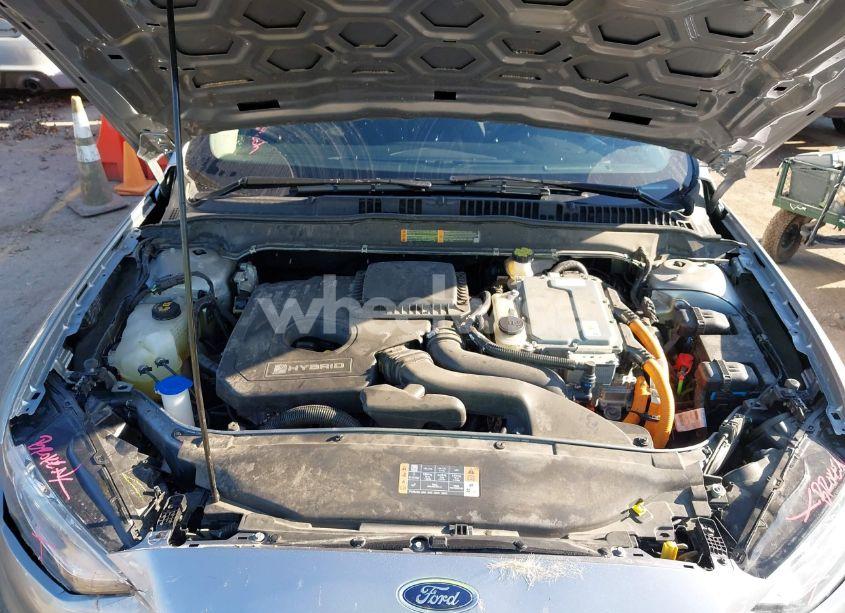 Photo 10 of 2020 Ford Fusion HYBRID SE (VIN 3FA6P0LU4LR219672)