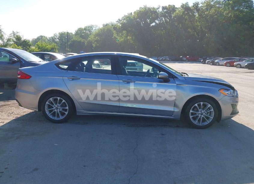Photo 13 of 2020 Ford Fusion HYBRID SE (VIN 3FA6P0LU4LR219672)