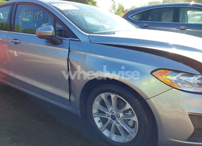 Photo 17 of 2020 Ford Fusion HYBRID SE (VIN 3FA6P0LU4LR219672)