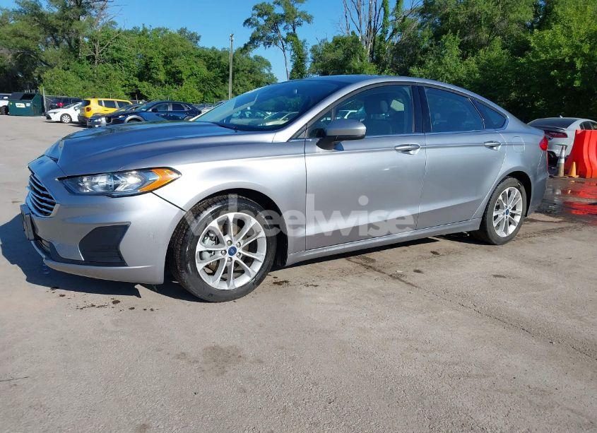 Photo 2 of 2020 Ford Fusion HYBRID SE (VIN 3FA6P0LU4LR219672)