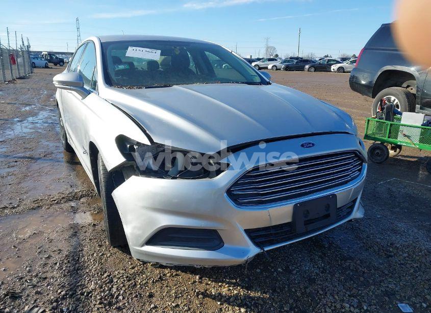 2013 Ford Fusion HYBRID SE (VIN 3FA6P0LU5DR175358) main photo