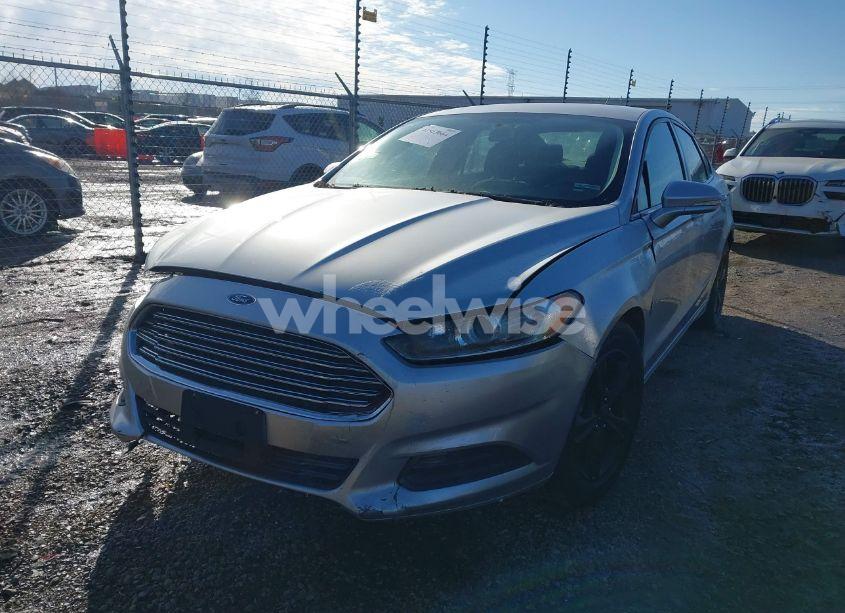 Photo 2 of 2013 Ford Fusion HYBRID SE (VIN 3FA6P0LU5DR175358)