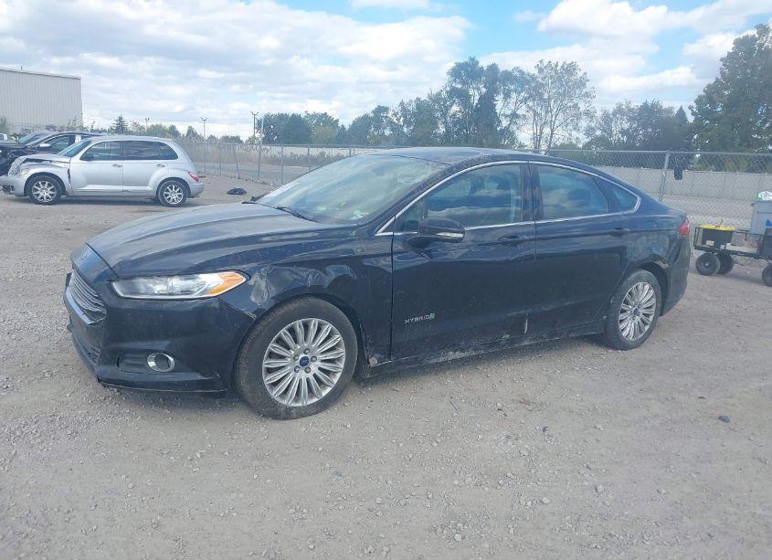 Photo 2 of 2013 Ford Fusion HYBRID SE (VIN 3FA6P0LU5DR208245)
