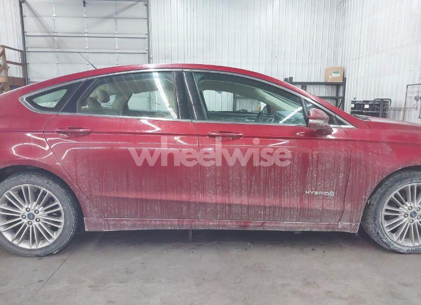 Photo 13 of 2014 Ford Fusion HYBRID SE (VIN 3FA6P0LU5ER136237)