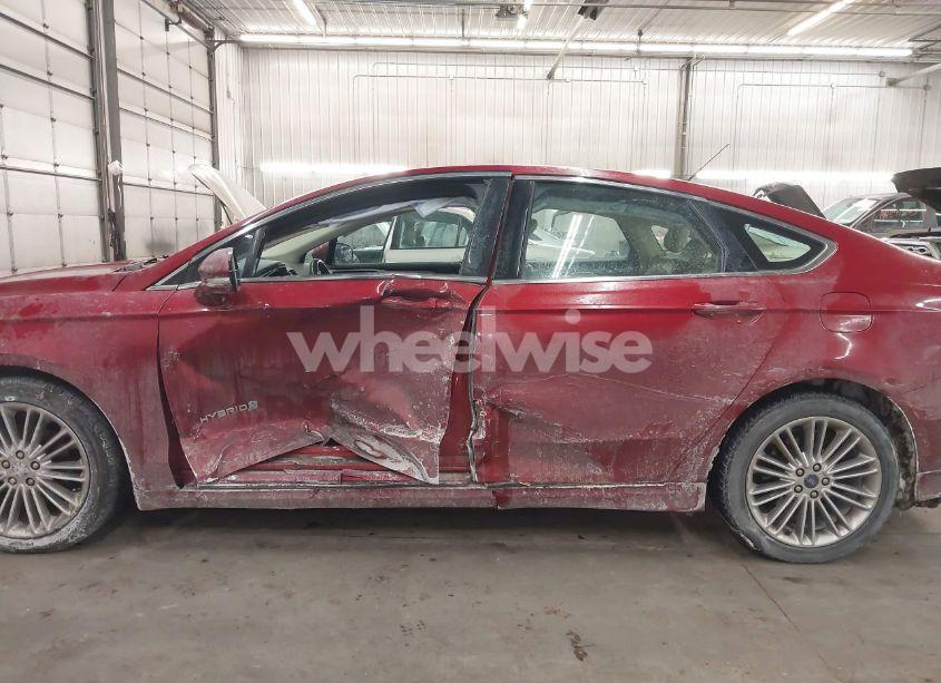 Photo 14 of 2014 Ford Fusion HYBRID SE (VIN 3FA6P0LU5ER136237)