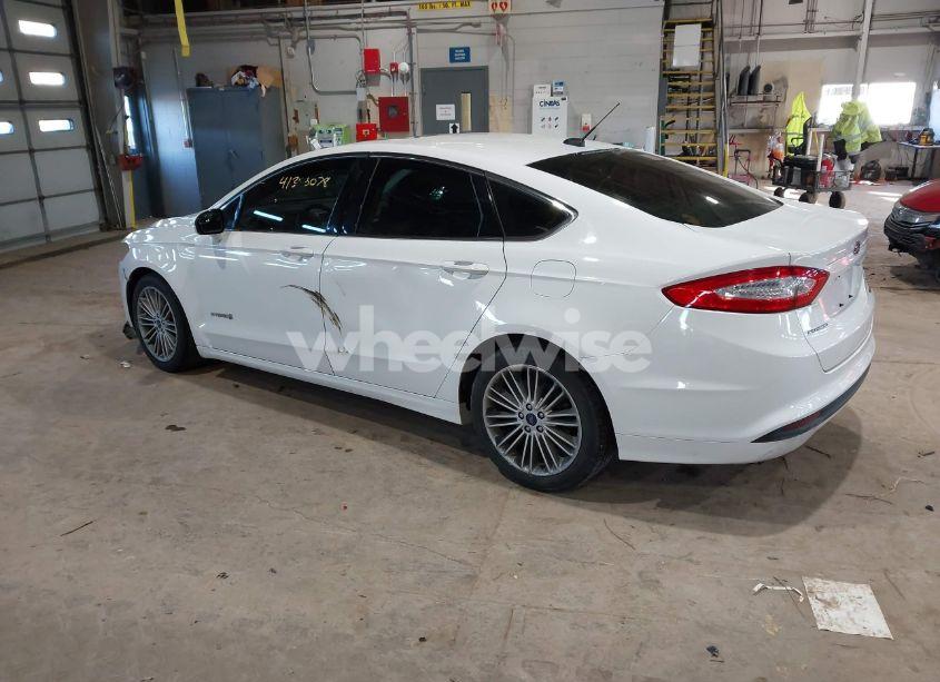 Photo 3 of 2014 Ford Fusion HYBRID SE (VIN 3FA6P0LU5ER156388)