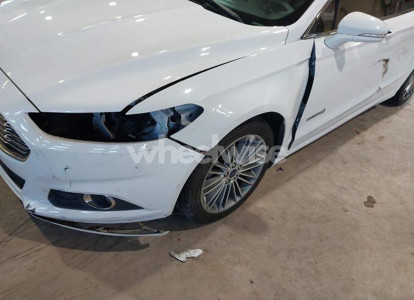 Photo 5 of 2014 Ford Fusion HYBRID SE (VIN 3FA6P0LU5ER156388)
