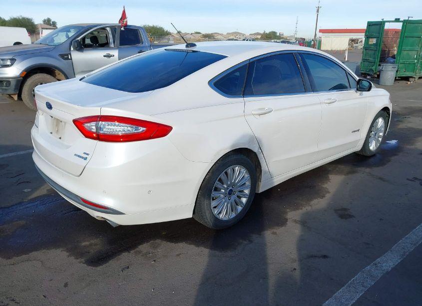 Photo 4 of 2014 Ford Fusion HYBRID SE (VIN 3FA6P0LU5ER220638)