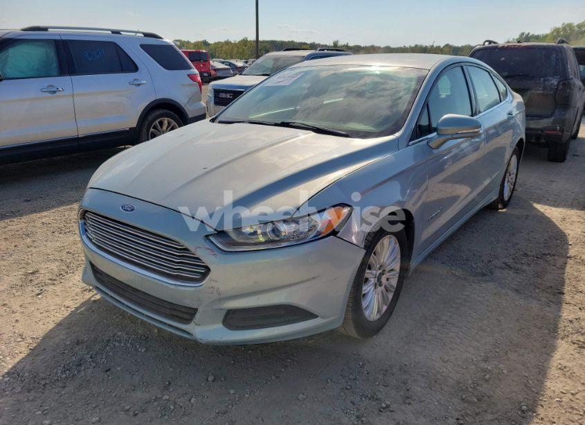 Photo 2 of 2014 Ford Fusion HYBRID SE (VIN 3FA6P0LU5ER347132)