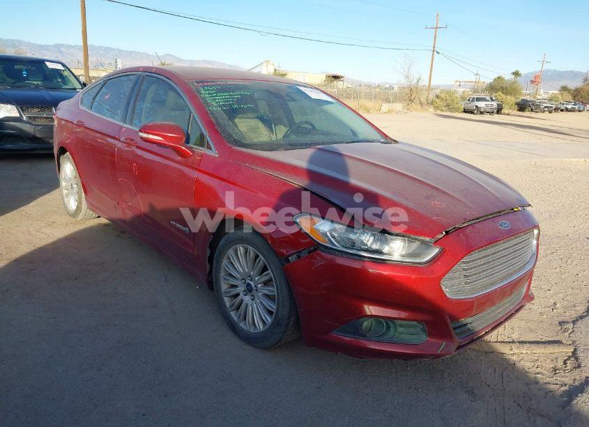 2015 Ford Fusion HYBRID SE (VIN 3FA6P0LU5FR161141) main photo