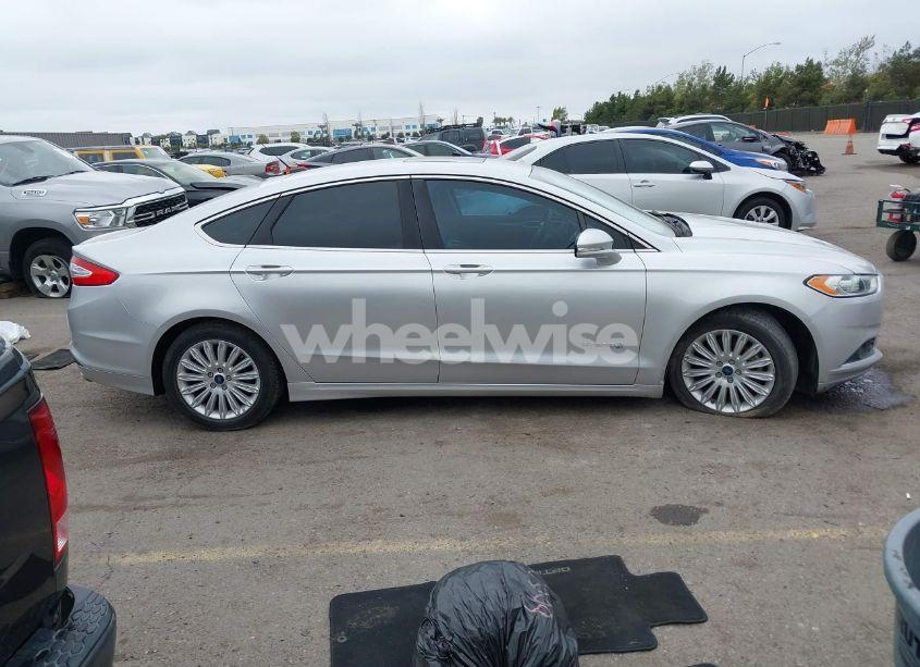 Photo 13 of 2015 Ford Fusion HYBRID SE (VIN 3FA6P0LU5FR224481)