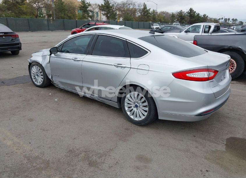 Photo 3 of 2015 Ford Fusion HYBRID SE (VIN 3FA6P0LU5FR224481)