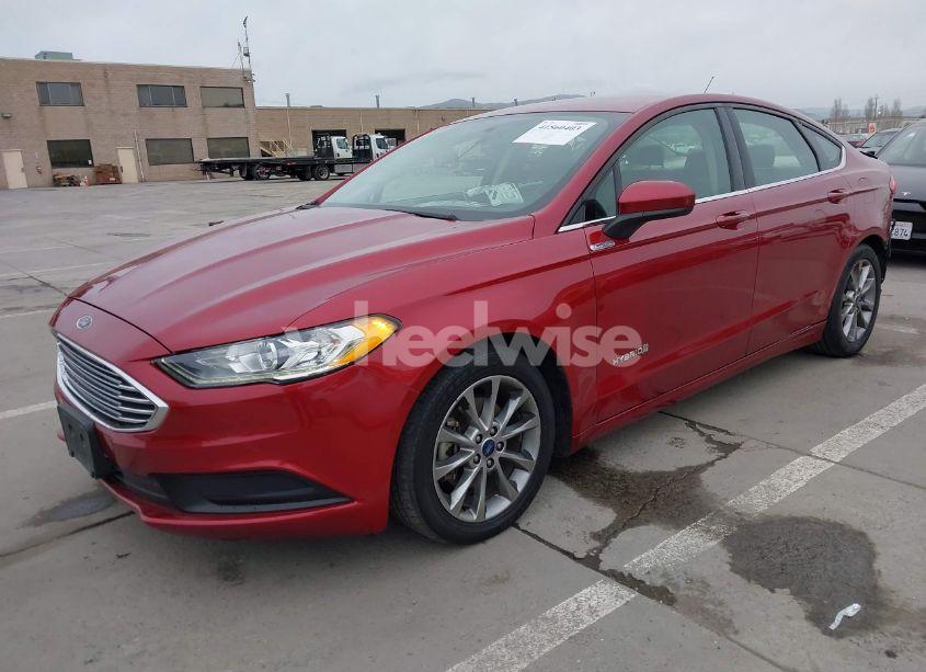 Photo 2 of 2017 Ford Fusion HYBRID SE (VIN 3FA6P0LU5HR237928)