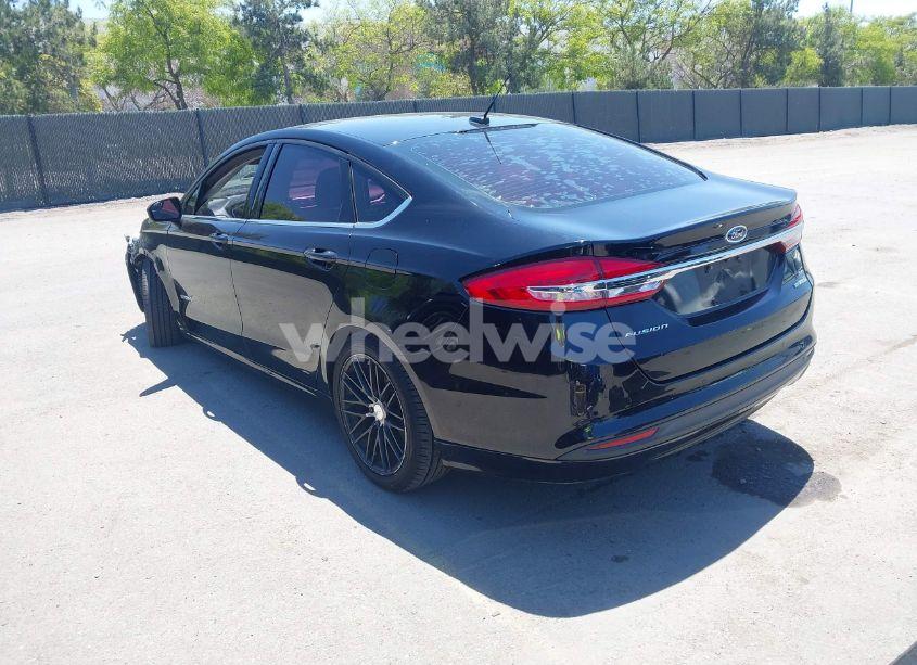 Photo 3 of 2017 Ford Fusion HYBRID SE (VIN 3FA6P0LU5HR247617)