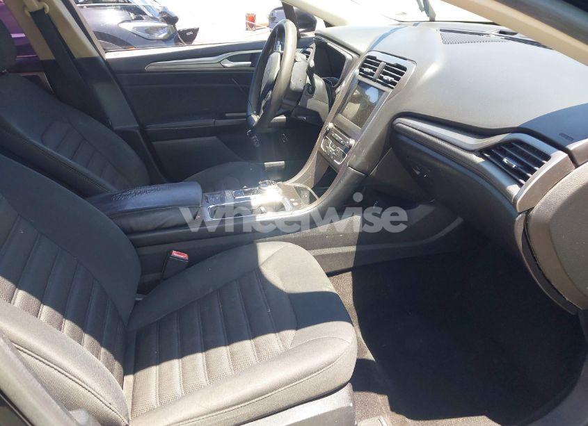 Photo 5 of 2017 Ford Fusion HYBRID SE (VIN 3FA6P0LU5HR247617)