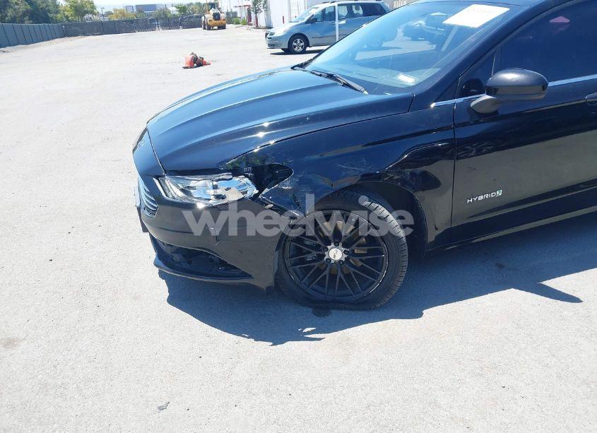 Photo 6 of 2017 Ford Fusion HYBRID SE (VIN 3FA6P0LU5HR247617)