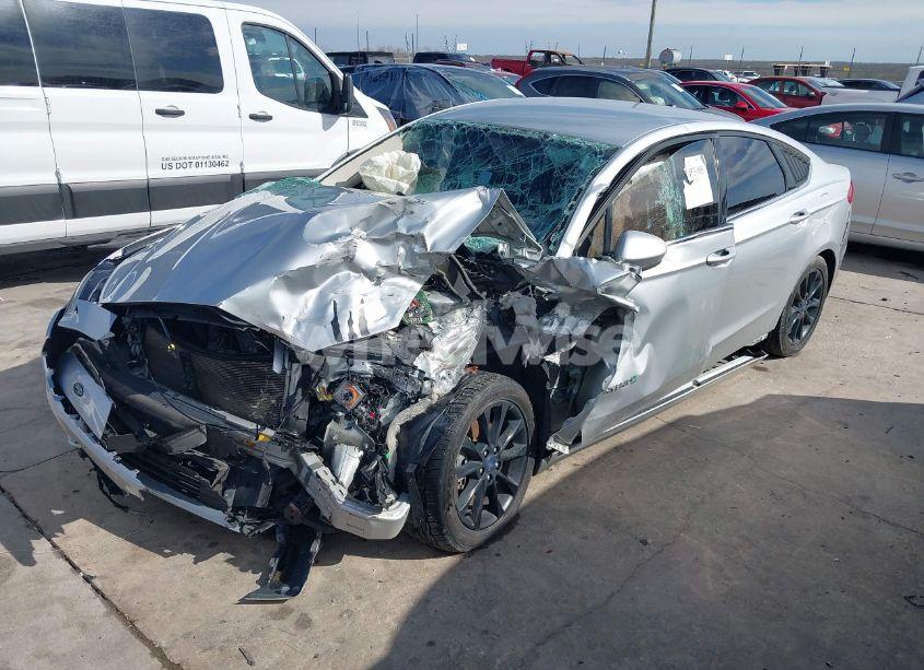 Photo 2 of 2017 Ford Fusion HYBRID SE (VIN 3FA6P0LU5HR381222)