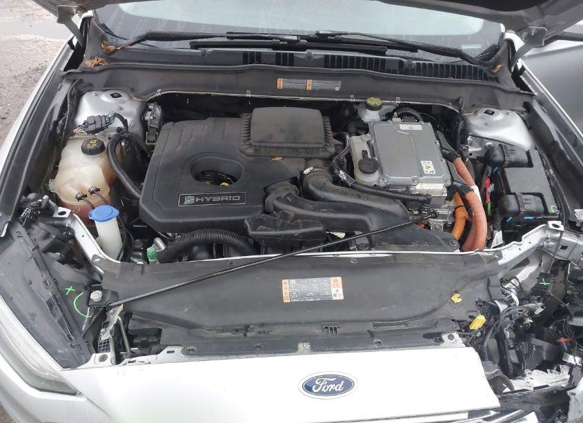 Photo 10 of 2018 Ford Fusion HYBRID SE (VIN 3FA6P0LU5JR128522)