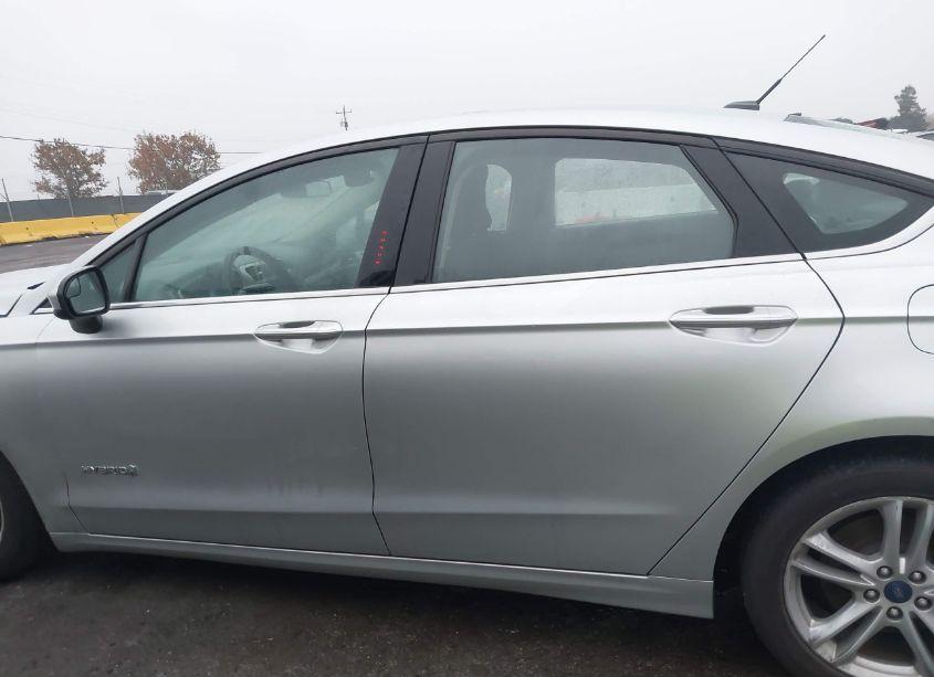 Photo 14 of 2018 Ford Fusion HYBRID SE (VIN 3FA6P0LU5JR128522)