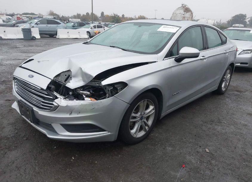 Photo 2 of 2018 Ford Fusion HYBRID SE (VIN 3FA6P0LU5JR128522)