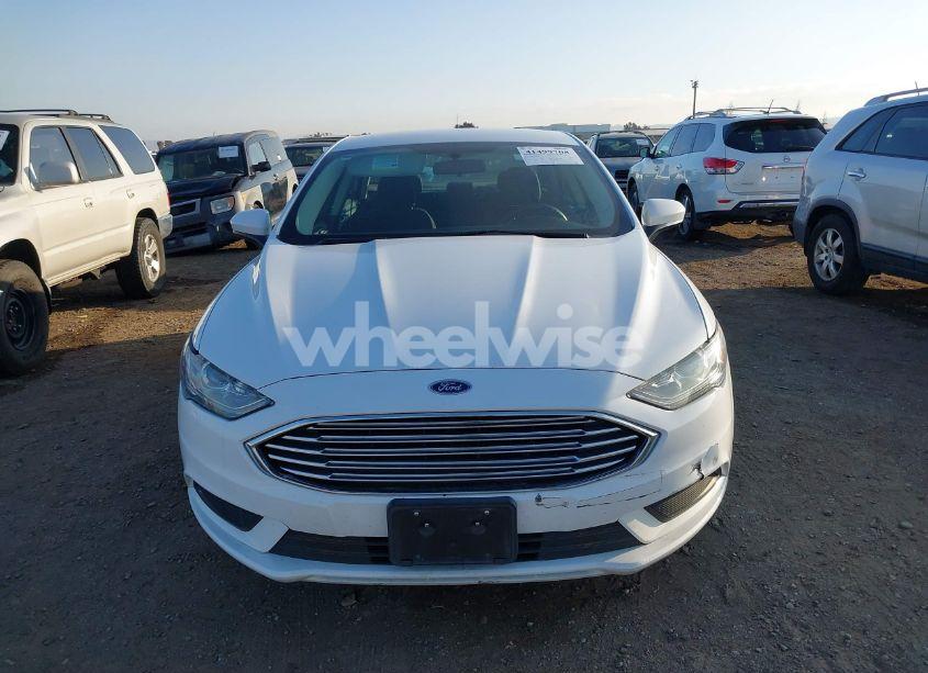 Photo 12 of 2018 Ford Fusion HYBRID SE (VIN 3FA6P0LU5JR268117)