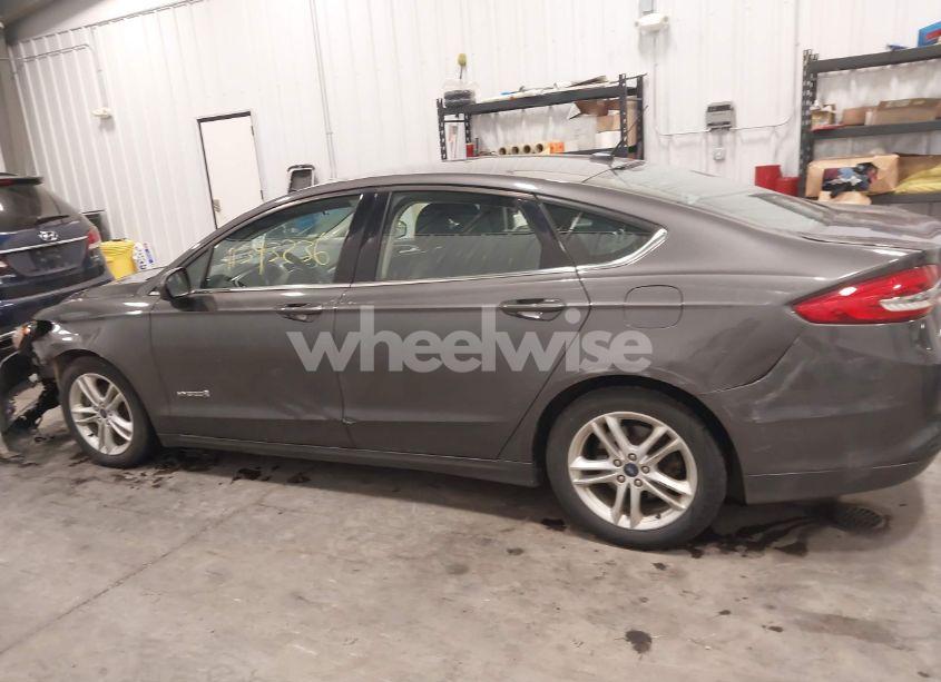 Photo 14 of 2018 Ford Fusion HYBRID SE (VIN 3FA6P0LU5JR277271)