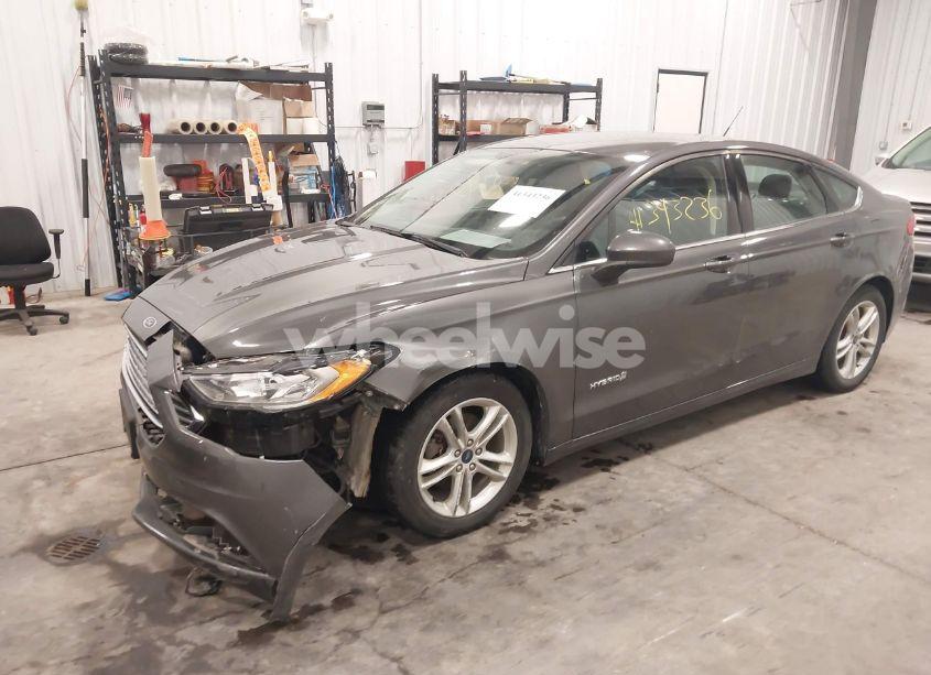 Photo 2 of 2018 Ford Fusion HYBRID SE (VIN 3FA6P0LU5JR277271)