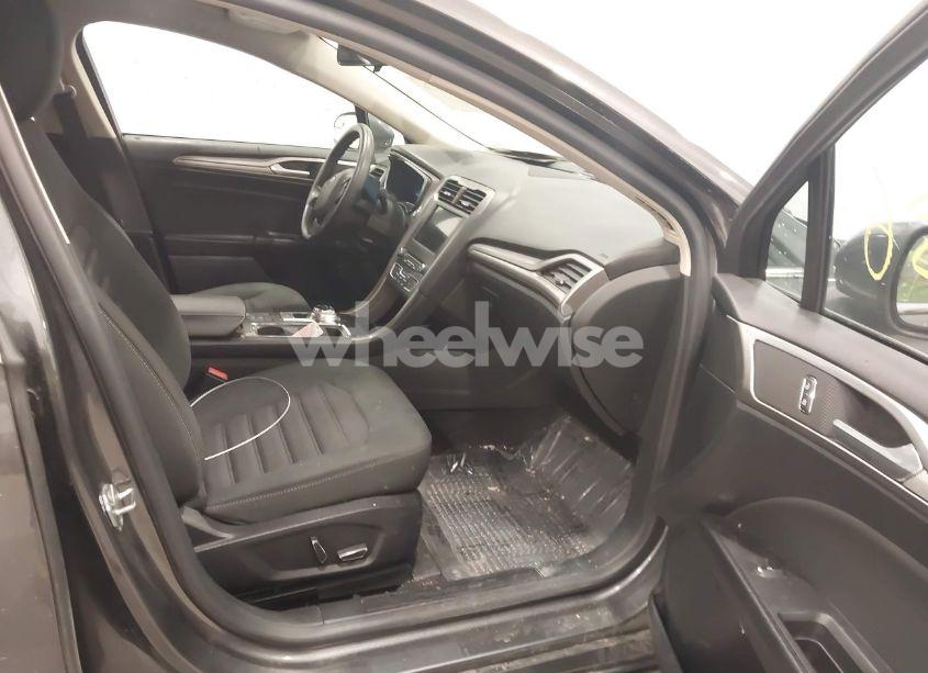 Photo 5 of 2018 Ford Fusion HYBRID SE (VIN 3FA6P0LU5JR277271)